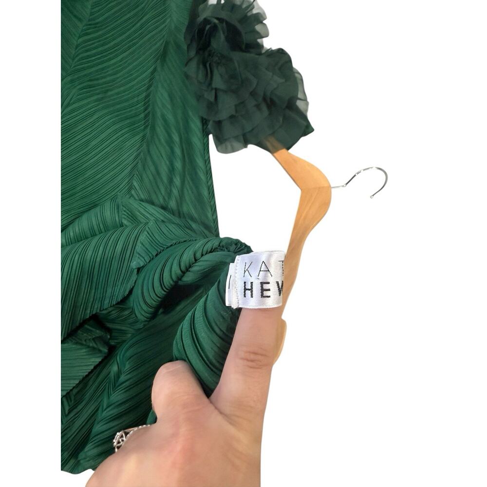 Elegant Green Dress - Picture 4 of 12